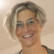 Portraitfoto Dr.in Elisabeth Grissenberger, MSc, MEd